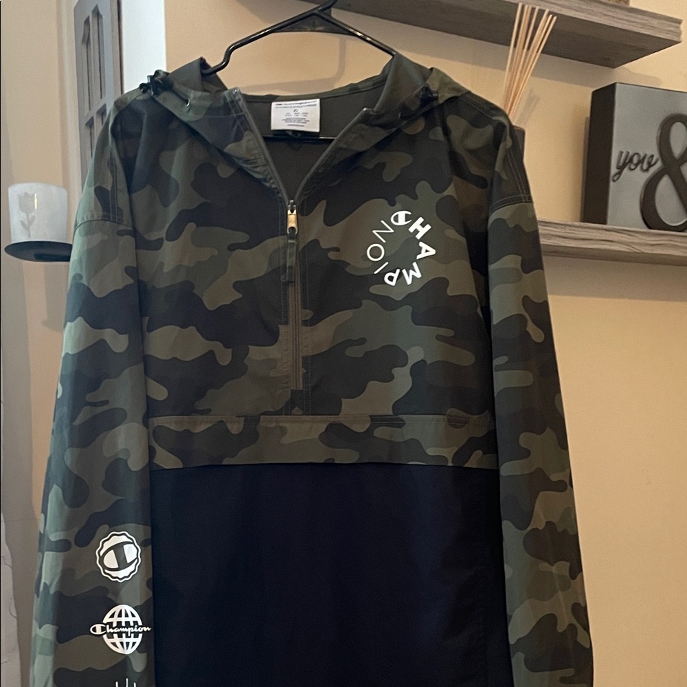 Champion adult camo windbreaker